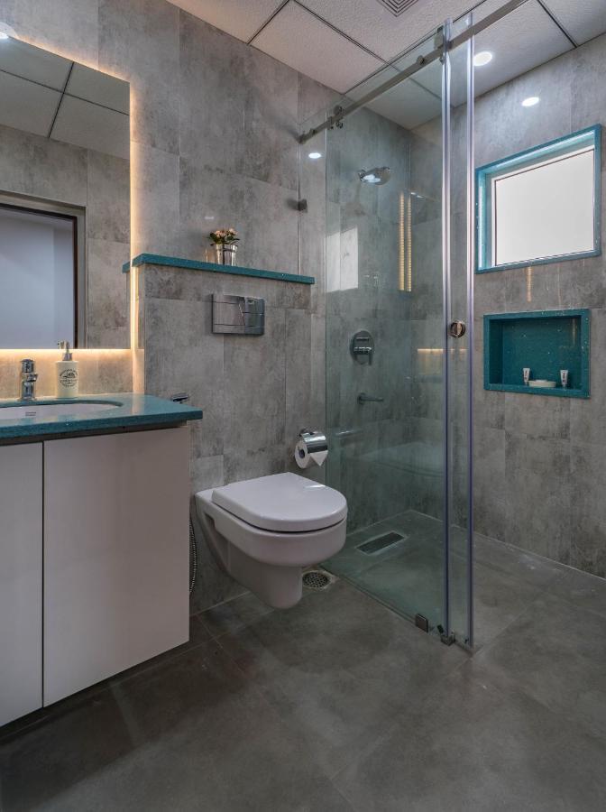 Hotel Skyla & - Jubilee Hills Hyderabad